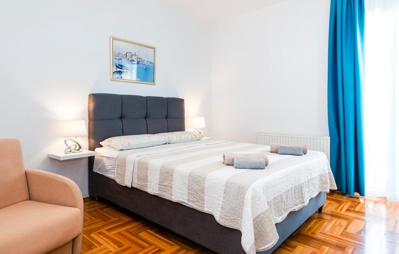 Apartments Plavi Biser シベニク エクステリア 写真