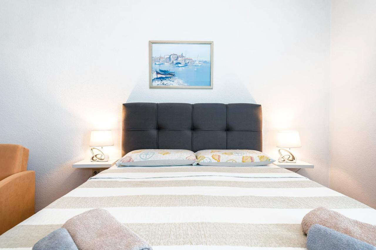 Apartments Plavi Biser シベニク エクステリア 写真