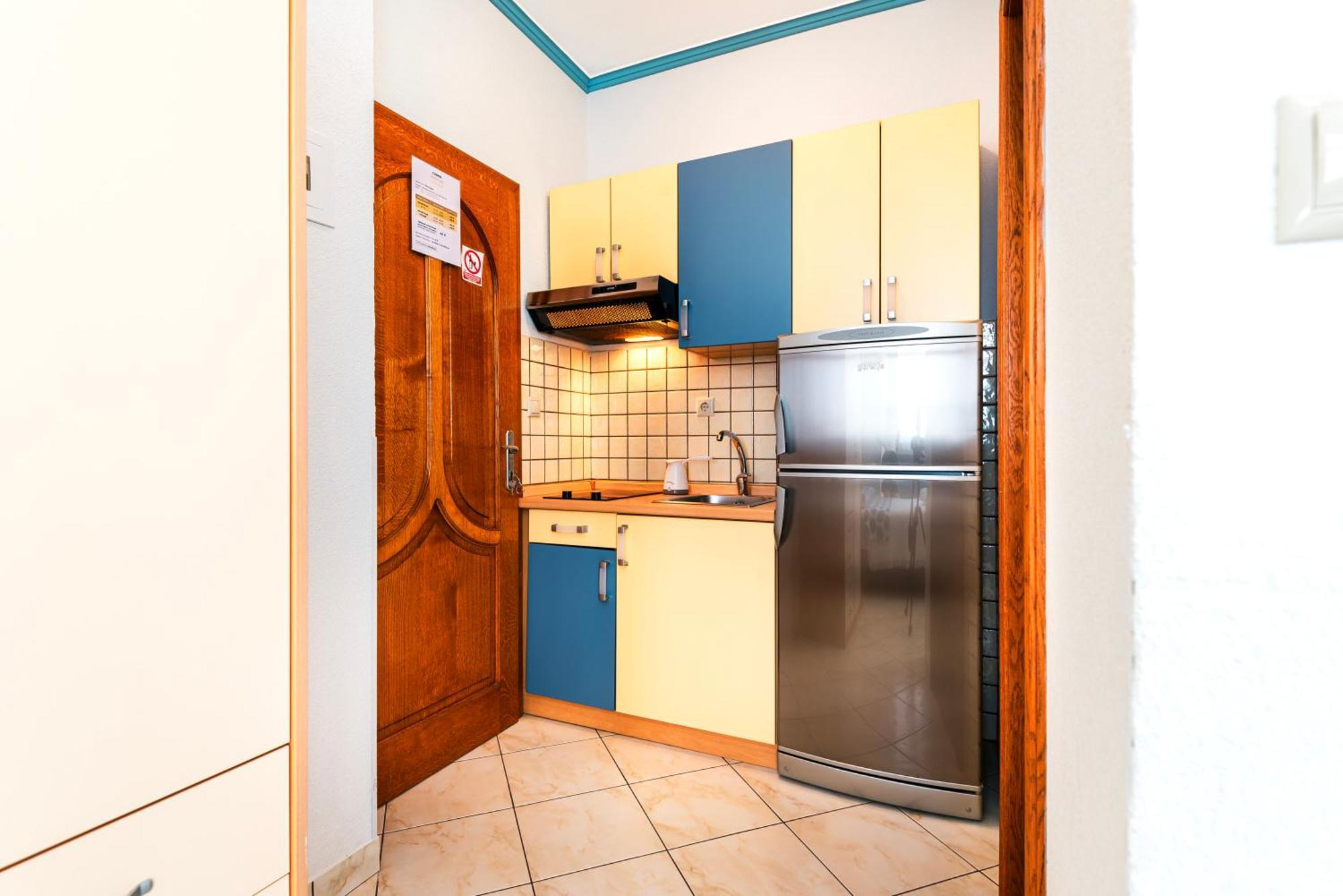 Apartments Plavi Biser シベニク 部屋 写真