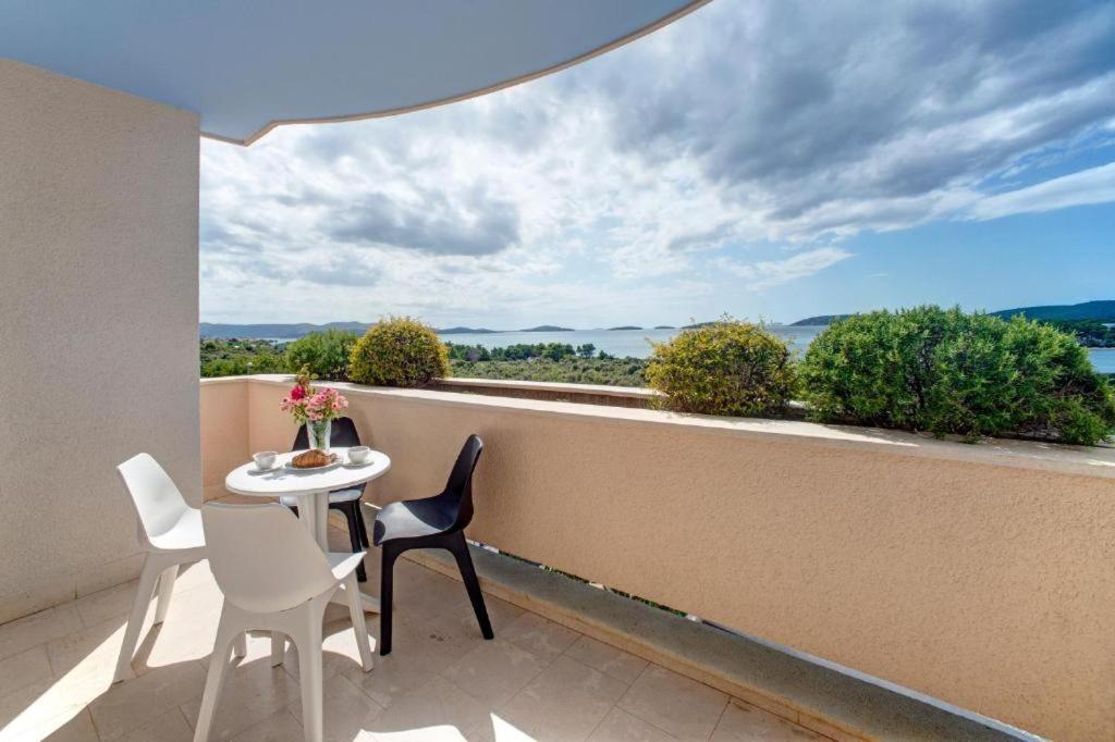 Apartments Plavi Biser シベニク 部屋 写真