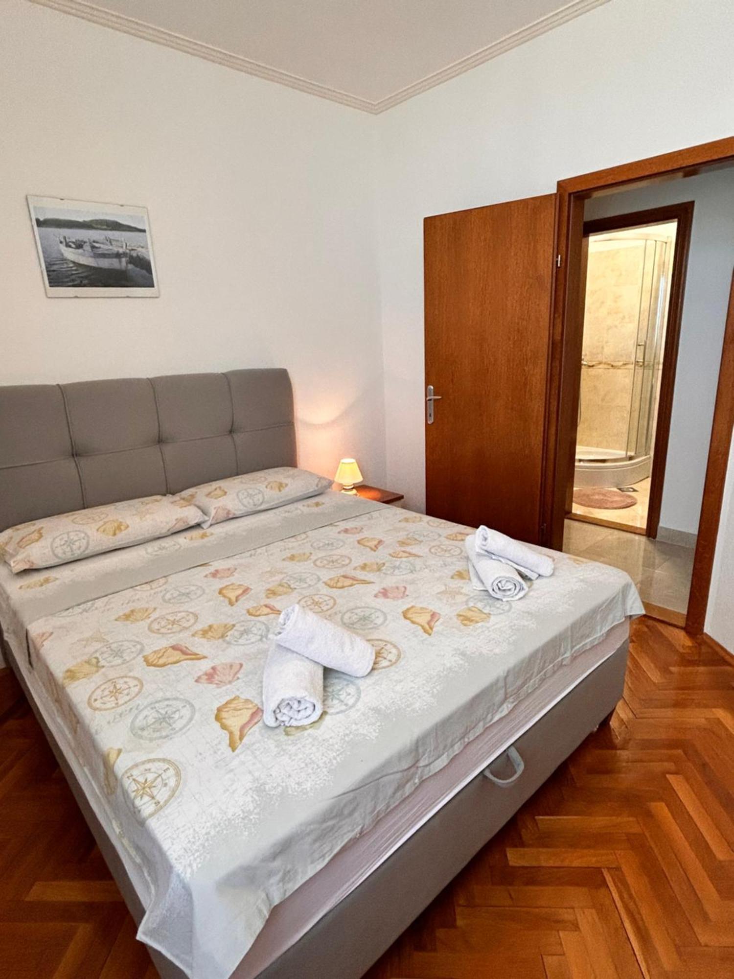 Apartments Plavi Biser シベニク エクステリア 写真
