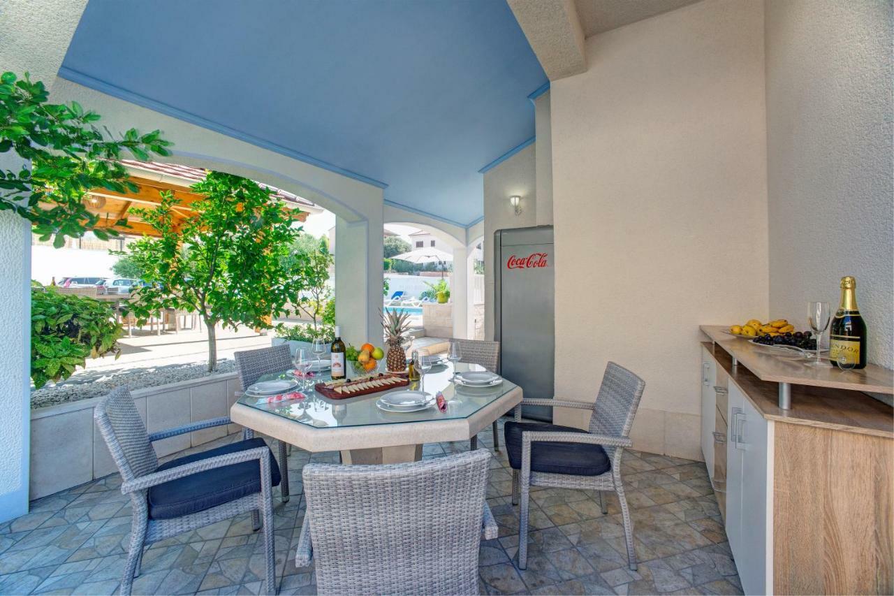 Apartments Plavi Biser シベニク エクステリア 写真
