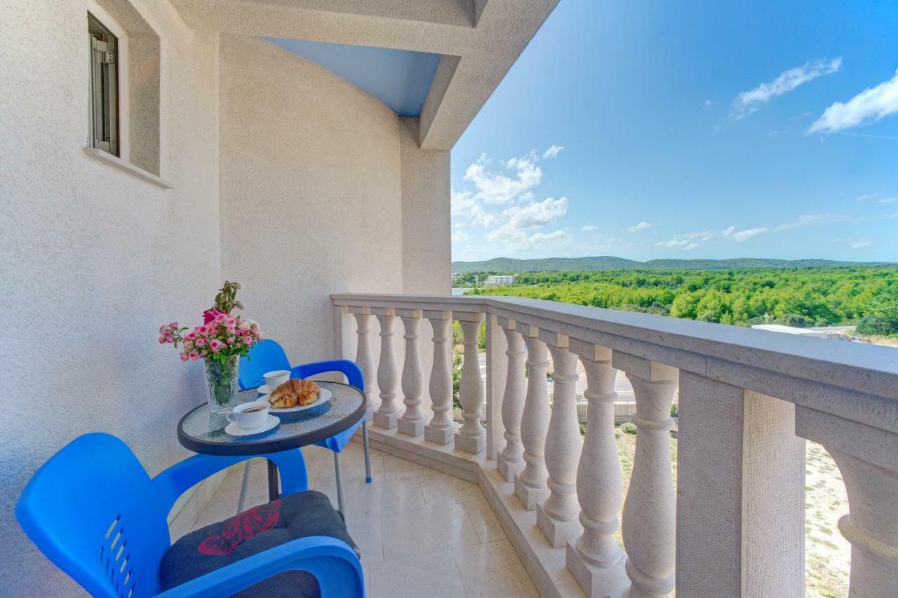Apartments Plavi Biser シベニク エクステリア 写真